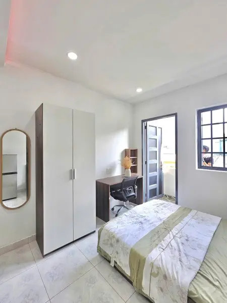 Cho Thuê Phòng Trọ Ban Công, Cửa Sổ Lớn - Gần Hàng Xanh, Thị Nghè - Giáp Q1, Q2