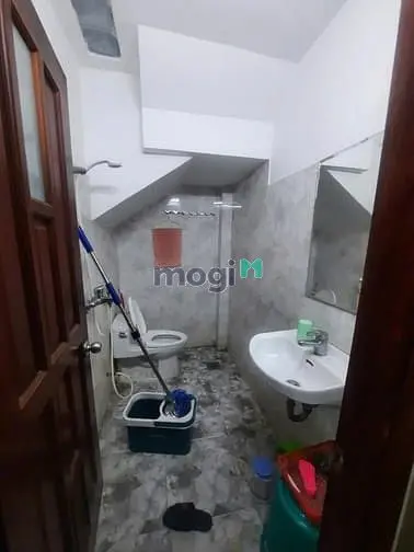 Nhà Cho Thuê: 427/5A Lạc Long Quân Q11, (4X12M 3L 3 Phòng Lớn)