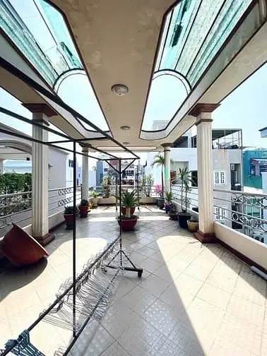 Hẻm 1 Trục 4M Đường Cách Mạng Tháng 8 Q3 4,1 X 17M 5 Tầng Sân Thượng