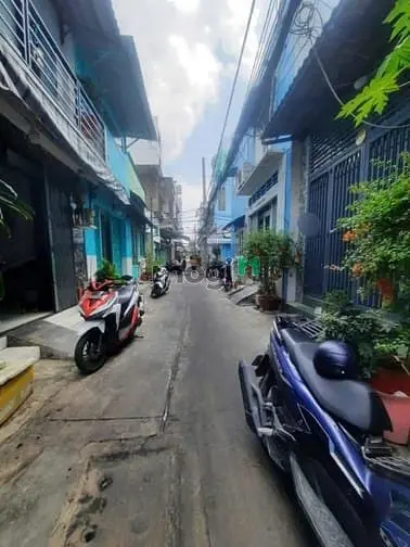 Nhà Cho Thuê: 427/5A Lạc Long Quân Q11, (4X12M 3L 3 Phòng Lớn)