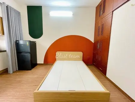 Cho Thuê Căn Hộ Ban Công Cửa Sổ Lớn - Gần Cầu Thị Nghè, Hàng Xanh