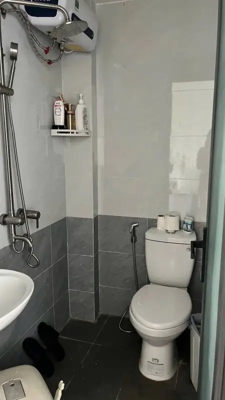 Studio Full Nội Thất Cửa Sổ Trời Ngay Bàu Cát