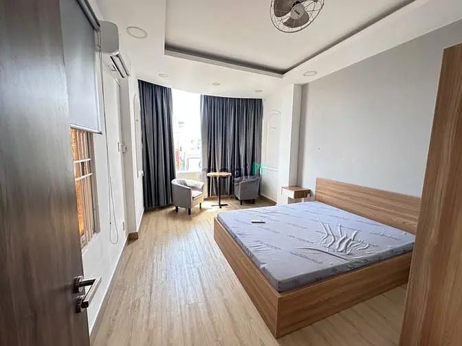 Căn Hộ Chung Cư Mini 1 Phòng Ngủ Cửa Sổ Lớn Gần Ngã Tư Hàng Xanh