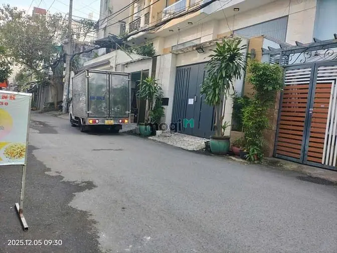 Gò Vấp, Nhà 5 Tầng Hẻm 8M Dương Quảng Hàm P5 Dt 5X12M