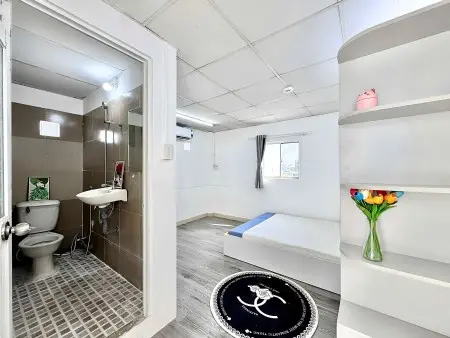 Cho Thuê Phòng Cửa Sổ Trời - Mới 100% - Nội Thất Cơ Bản - Ngay Chợ Bà Chiểu - Mặt Tiền Vũ Tùng