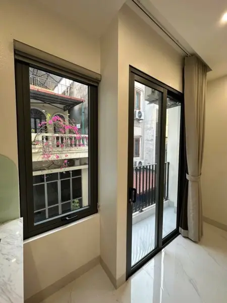 Cho Thuê Phòng Trọ Studio Quận Tân Bình Bancol Máy Giặt Riêng Ngay Sân Bay Tân Sơn Nhất