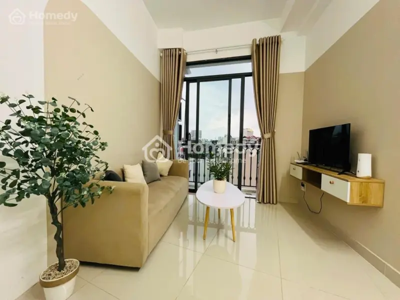 Cho Thuê Căn 2 Phòng Ngủ Ban Công Cực Thoáng, Vị Trí Vàng Phan Xích Long, Gần Bờ Kè Trường Sa