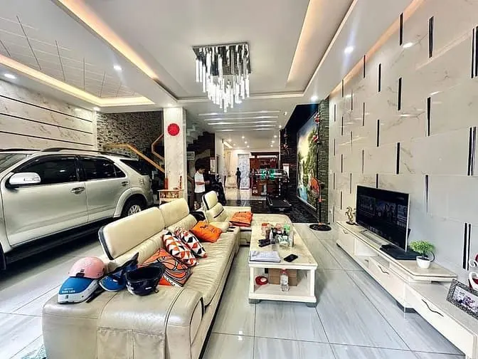 Toà Villa - 5 Tầng - Ngay 4Xã - Hoà Bình -Lê Văn Quới,160M2 (6.8X22M)