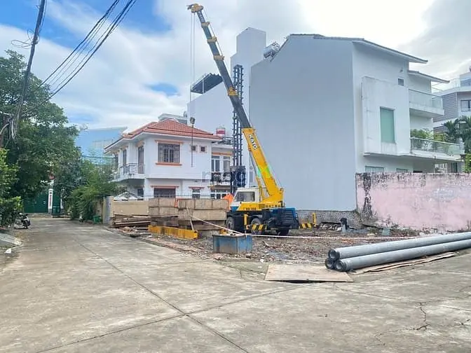 Nhà Nguyên Căn - Sân Vườn 1 Trệt 1 Lầu Tại Thảo Điền, Q2. Giá 30Tr/Th