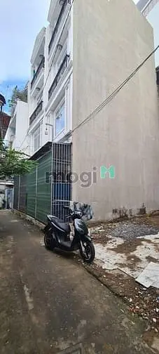 Bán Lô Đất Đẹp 45M2 𝙋.25, Bt– Vài Bước Ra Mặt Tiền, 5P Đến Q1