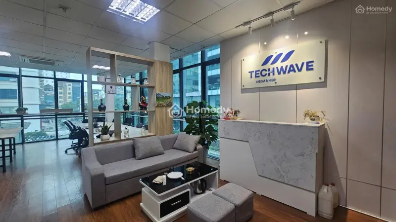 Văn Phòng Lô Góc 3 Mặt Kính – Full Nội Thất Tại Trung Kính – Cầu Giấy