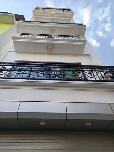 Hiếm- Bán Gấp Nhà Nguyễn Khoái Full Nội Thất Mới Tinh 30M2 . 6.95 T