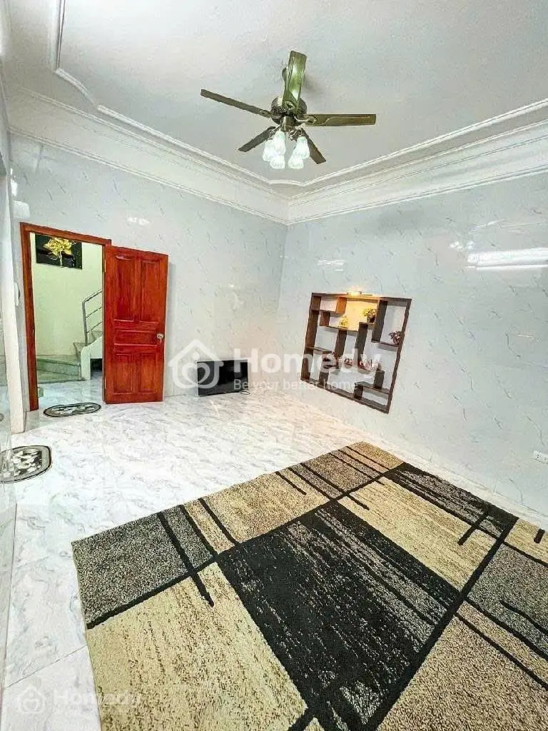 🏦Nhà Gần Hồ Đền Lừ , Ngõ Thông 43M Có Sân Để Xe Chỉ Nhỉnh 8 Tỷ Chút.