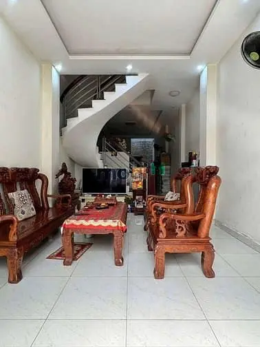 Nhà Cần Bán Gấp Hồng Hà, P2, Tân Bình, 3,1 Tỷ, Sổ Riêng, Tiện Ích Đủ