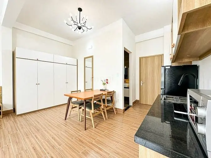 Căn Hộ Studio Rộng Hơn 35M2 Ban Công Cửa Sổ Thoáng Gần Sân Bay