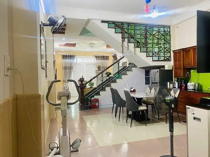 Nhà Mặt Tiền Hoàng Đạo Thúy, 109M2, 3 Tầng, Full Nội Thất, Giá 7.9 Tỷ