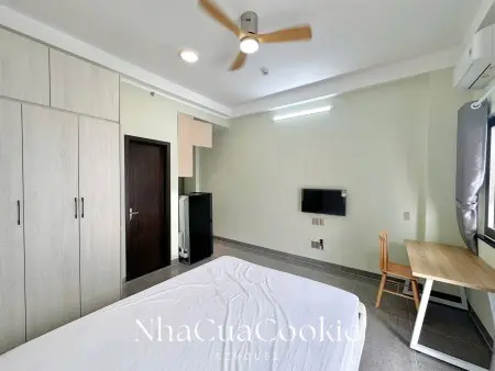 Cho Thuê Căn Hộ Studio Tách Bếp – Ban Công – Khóa Vân Tay – View Đẹp