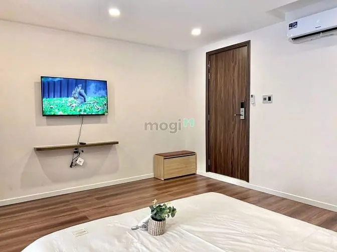 Căn Hộ Studio Sàn Gỗ Full Nội Thất Ban Công Được Nuôi Mèo Khu Tân Định
