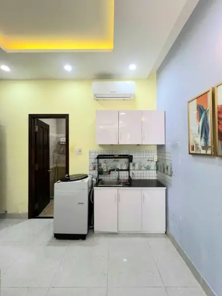 Cho Thuê Căn Hộ - 2Pn Cửa Sổ Lớn, Máy Giặt Riêng, Ngay Khu Ẩm Thực Phan Xích Long