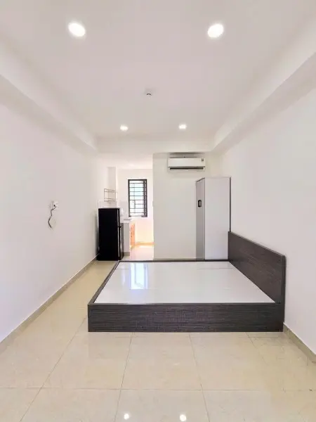 Studio Full Nội Thất - Thang Máy - Cửa Sổ Trời