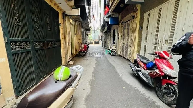 Hoàng Quốc Việt – Cầu Giấy – Ô Tô – 80 M2 – 4 T – Mt 3.2 M -Giá 18.8 T