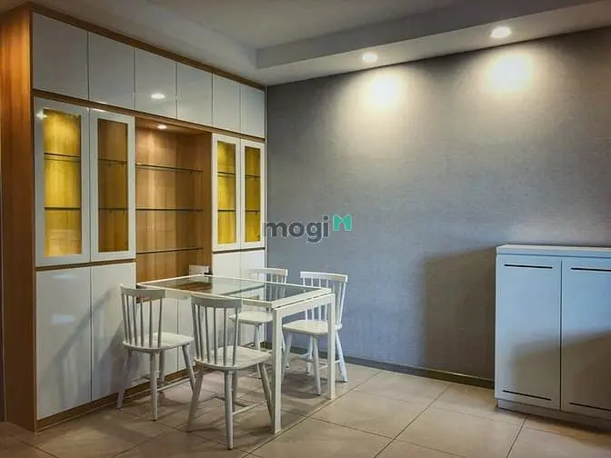 Cho Thuê Goldview 1Pn, Nhà Rất Đẹp, View Hồ Bơi, Tầng Thấp Vừa :16Tr