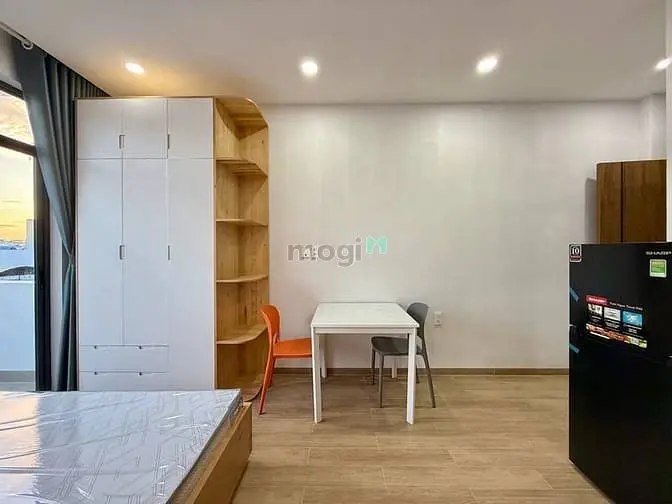 🌻 Studio Cửa Sổ Full Nội Thất - Thang Máy Ngay Mặt Tiền Hoàng Sa Q3