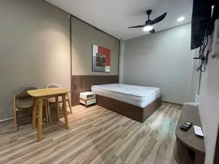 Cho Thuê Phòng Cửa Sổ Dạng Studio 28M2 Ngay Chợ Tân Bình