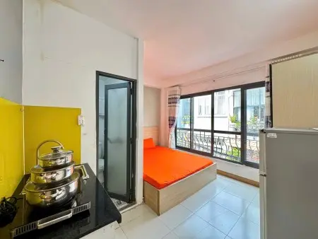 Phòng Ban Công Rộng – Gần Đh Ngoại Thương – Xô Viết Nghệ Tĩnh – 30M² Chỉ 4Tr7