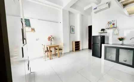 Duplex Cửa Sổ Thoáng Mát, , Gần Vhu , Pntu Hướng Ra Trung Tâm Q10