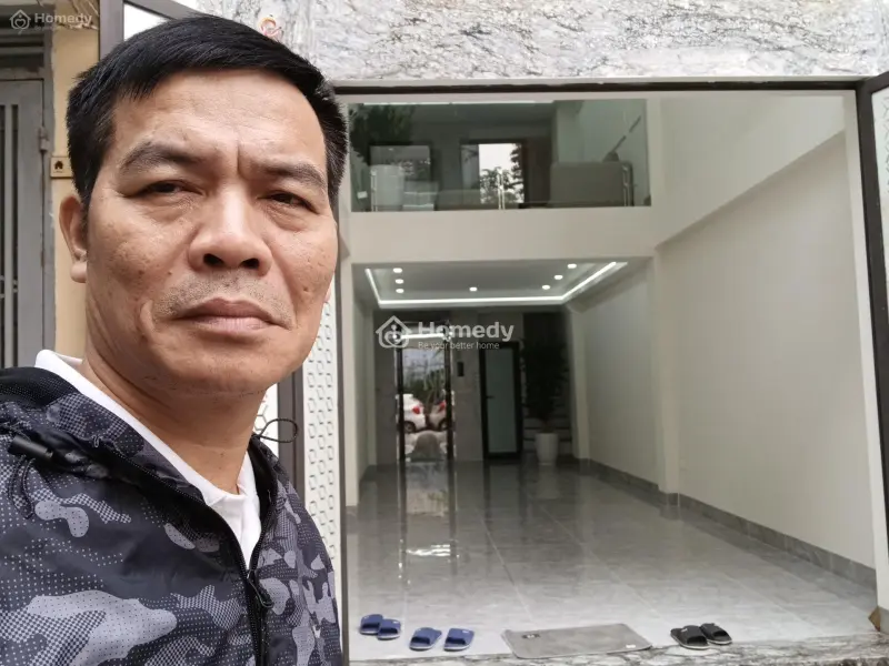 Bán Nhà Vĩnh Tuy 50M , Full Nội Thất, Thang Máy, Sổ Phân Lô, Ô Tô Đỗ Cửa/ Gần Phố