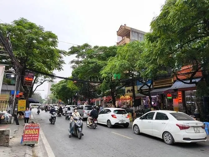 Bán Gấp Đất Mặt Phố Trần Cung, 75M2, Mt 4.5M, 22.5 Tỷ