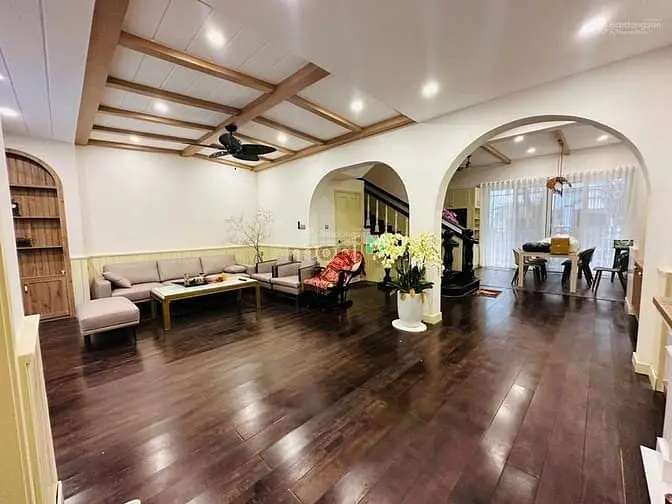 Cho Thuê Biệt Thự Pmh - Q7, Nhà Đẹp Có 4 Phòng Ngủ. Giá Thuê 53Tr