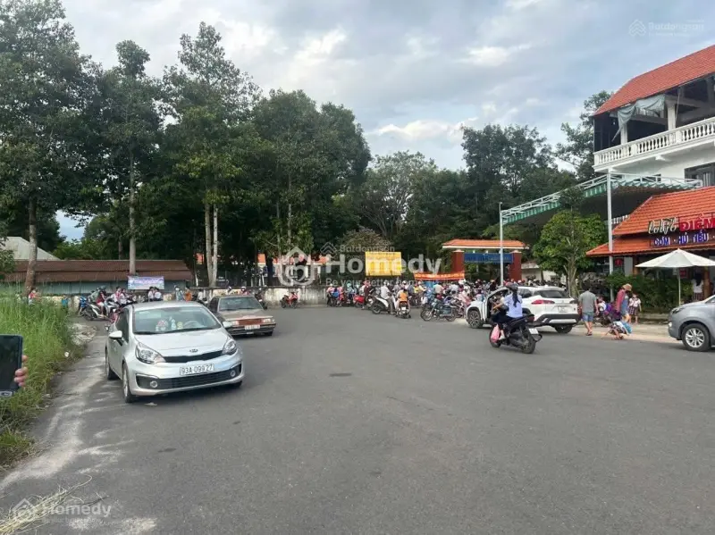 Cực Hot! Đất 317M2 , Giá 250 Triệu Trung Tâm Lõi Các Cụm Kcn