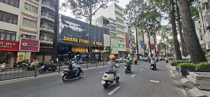 Tòa Nhà 600M2 Sàn 7 Tầng Mặt Tiền 3 Tháng 2 Q.10, Thu Nhập 10,000 Usd