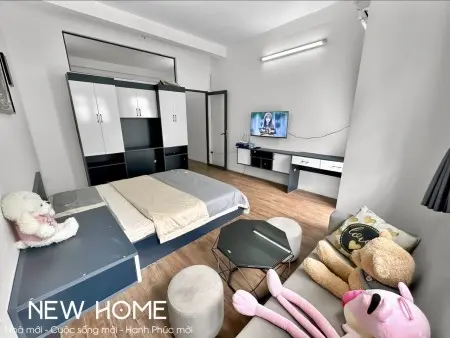 Căn Hộ Ban Công Thoáng Mát Quận 1 Gần Chợ Tân Định