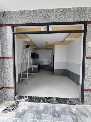 Bán Nhà 1 Lầu 1 Trệt Thiết Kế Đẹp 2 Phòng Ngủ Có Ban Công Và Sân Đậu Xe Gần Chợ Có Nước Máy