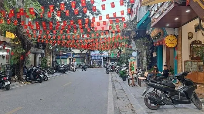 Bán Mặt Phố Hàng Phèn | Hàng Đẹp Phố Cổ | 52M2 | Mt 4.2M | Giá 60 Tỷ