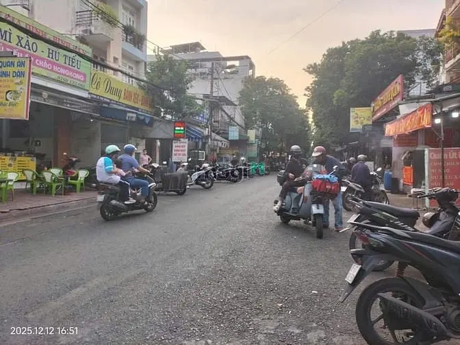 Gò Vấp, Nhà C4 Mặt Tiền Hẻm Kinh Doanh Lê Thị Hồng, Dt 6.15 X25M