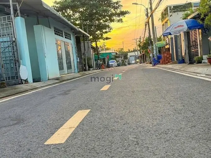 Bán Đất Mặt Tiền 179 Hoàng Hữu Nam, Tân Phú, Q9 - Dt: 5 X 18,5