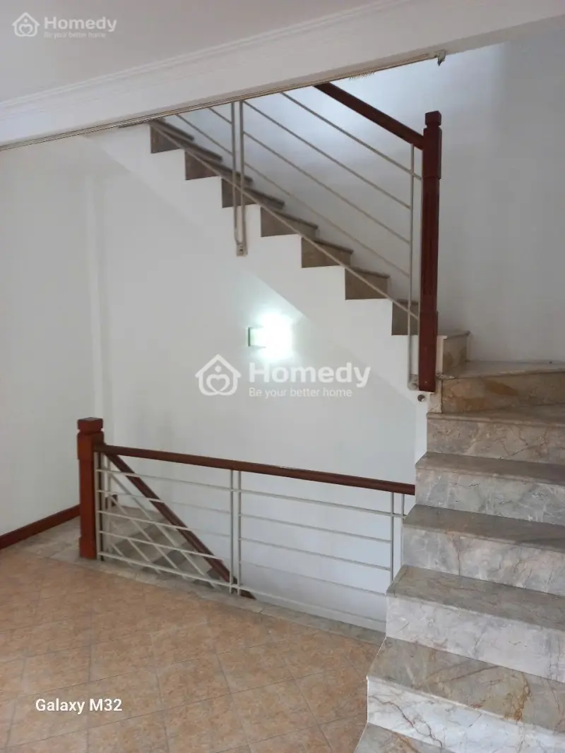 Cần Bán Nhà Riêng, Sổ Đỏ Chính Chủ, Ngay Sát Mặt Đường Đại La, Phường Bạch Mai, Hà Nội