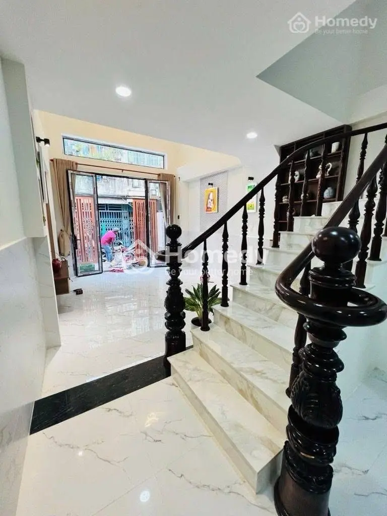 Nhà Mới 3 Lầu Gần Mặt Tiền Mai Hắc Đế Q8-Nội Thất Cao Cấp-Sổ Hồng Riêng-Công Chứng Ngay