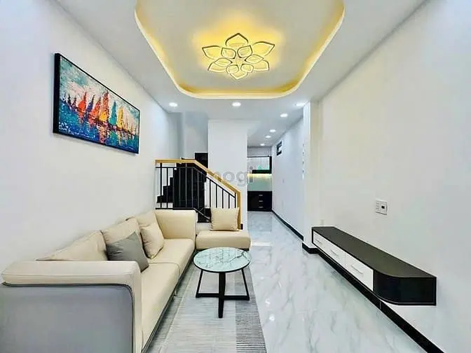 Bán Nhà Cực Êm Thái Phiên, P8, Quận 11, 2,2 Tỷ, Sổ Riêng, Đủ Tiện Ích