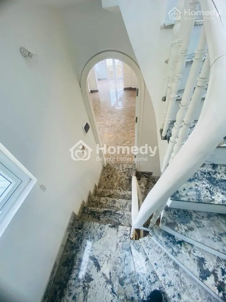 Bán Nhà Hoàng Hoa Thám – Ba Đình - Nhà Kiến Trúc Sư – 7 Tầng Thông Sàn