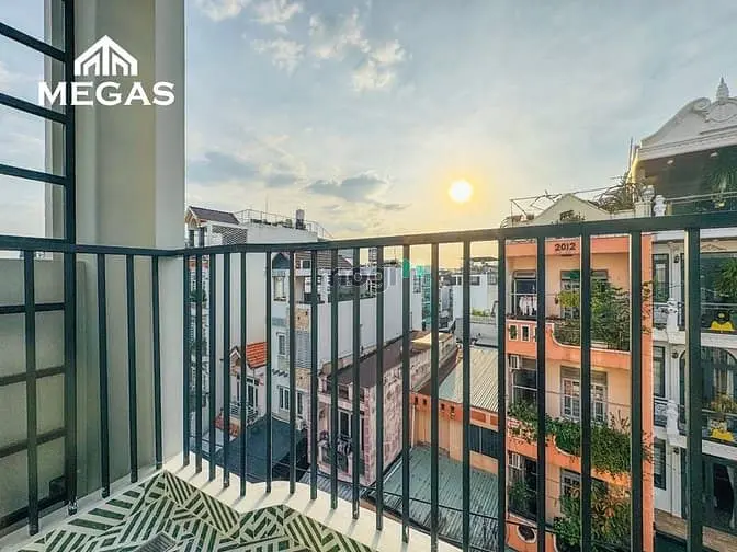 Căn Hộ Cao Cấp - Ban Công - Full Nội Thất - Ngay Emart Phan Huy Ích