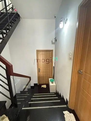 Bán Nhà Hẻm Phan Văn Hớn Gần Mặt Tiền 4M X 15M 4 Tầng Chỉ 5.3 Tỷ