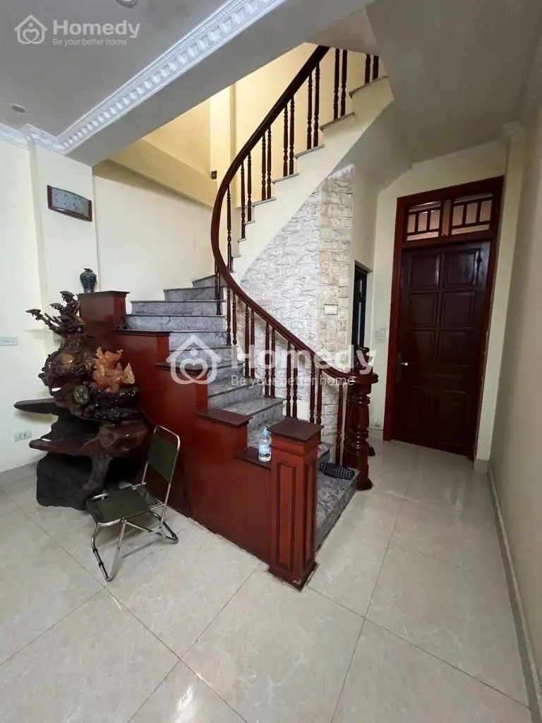 Hoa Lâm, 42M2 Nhà 5 Tầng Kiên Cố Ngõ Ô Tô Thông, Vị Trí Cực Đẹp, Giá 9,5 Tỷ