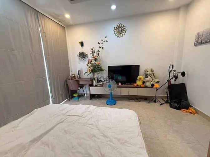 Bán Nhà Hẻm Phan Văn Hớn Gần Mặt Tiền 4M X 15M 4 Tầng Chỉ 5.3 Tỷ