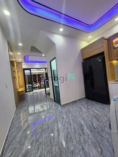 Nhỉnh 5 Tỉ - Nhà Mới 2 Tầng Có Ban Công - Hơn 68M Đến Mặt Tiền Đường