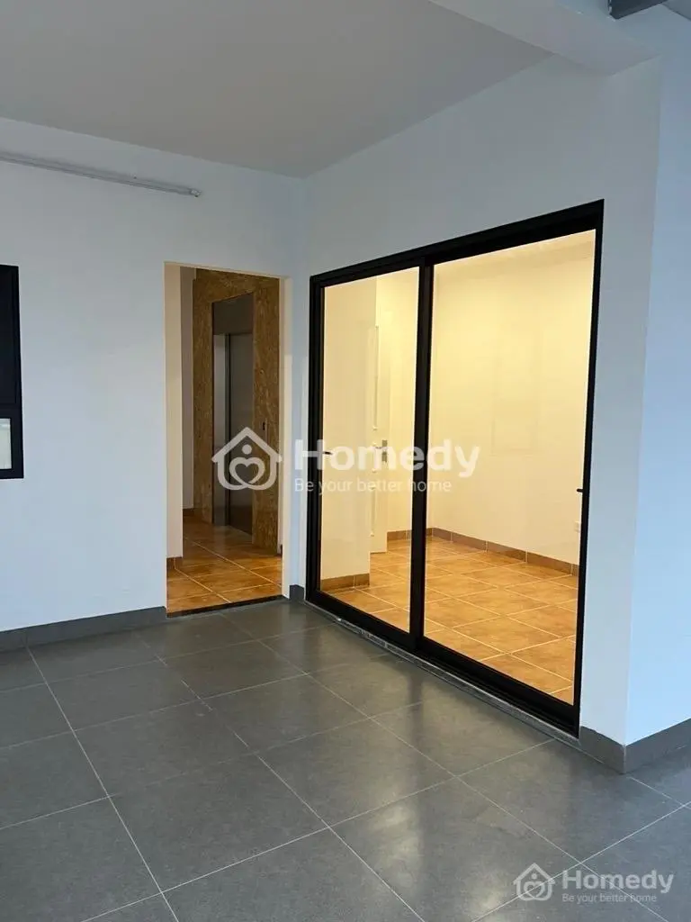 Bán Nhà Kinh Doanh Phố Vĩnh Phúc, Quận Ba Đình, 93M2 X 6 Tầng, Mặt Tiền 4M, 17 Tỷ Rưỡi!